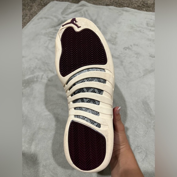 AIR JORDAN 12 RETRO ‘BORDEAUX’ - Picture 4 of 4